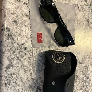 Ray ban sunglasses . Polarized . Go for $200+ online